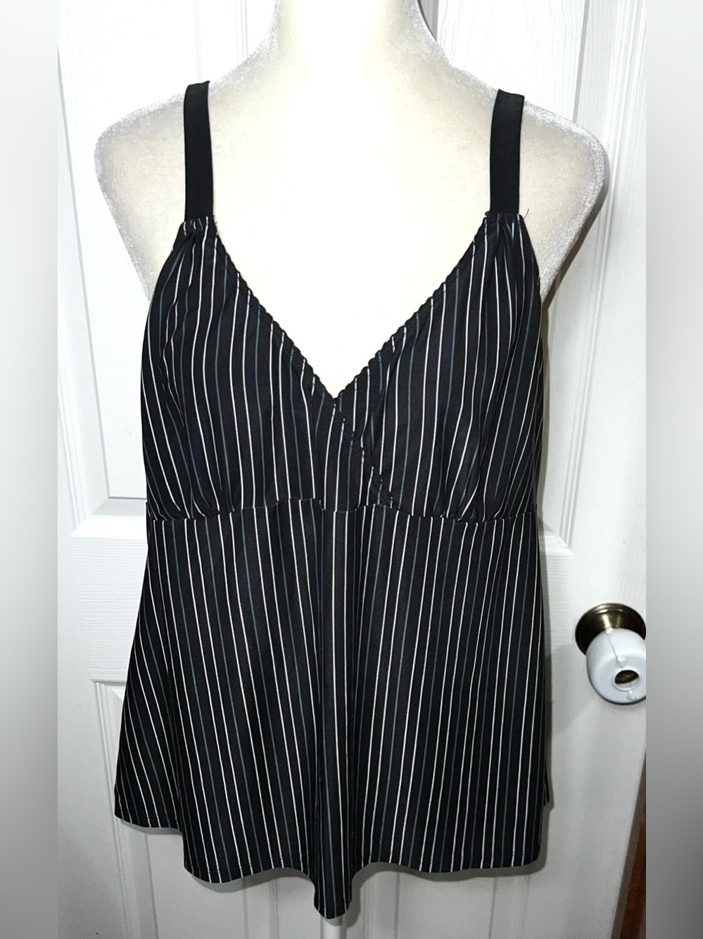 Gilligan & O’Malley Sleep Tank Camisole Cami Layering Tank Top Striped Black L